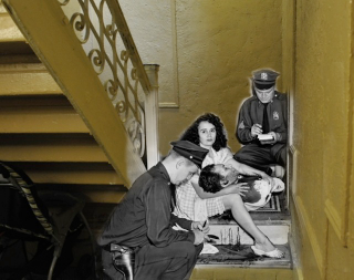 Illustration for article titled 9 Photos of Grisly Vintage Crime Scenes on Today's NYC Streets
